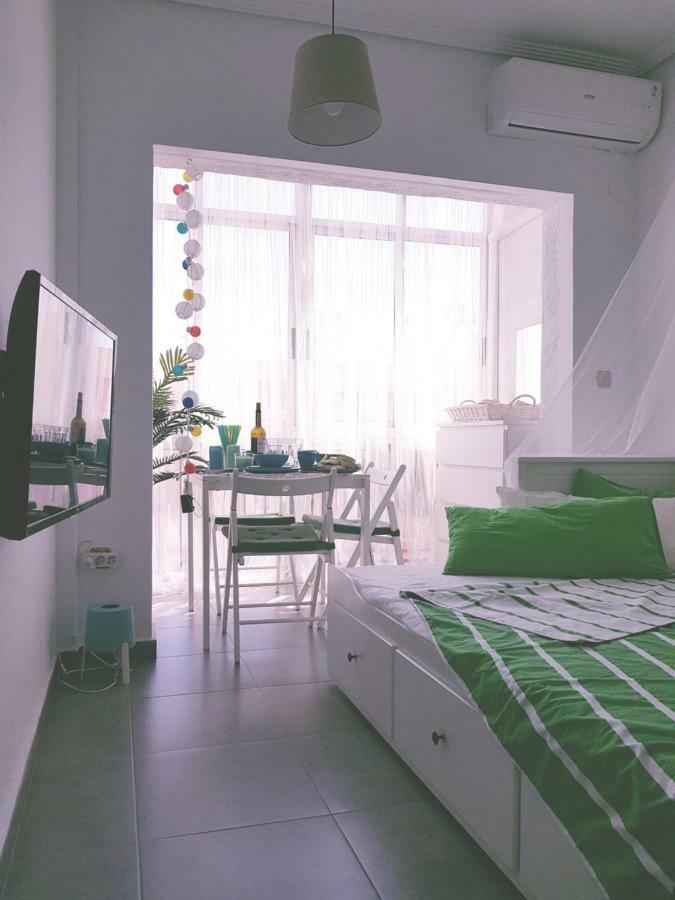 Cosy Studio Apartment In Торрев'єха Екстер'єр фото